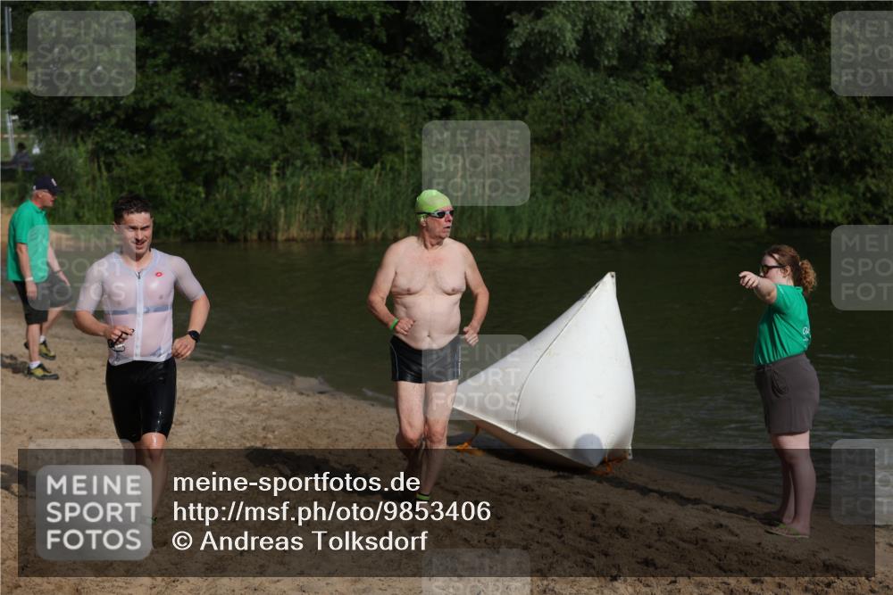 21.06.2026 - 29. Vierlanden-Triathlon Andreas Tolksdorf http://msf.ph/oto/9853406 21.06.2026 08:39:44 Schwimmen 72, 103 meine-sportfotos.de