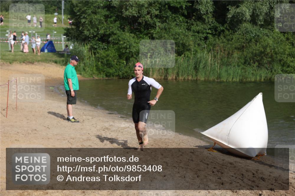 21.06.2026 - 29. Vierlanden-Triathlon Andreas Tolksdorf http://msf.ph/oto/9853408 21.06.2026 08:39:50 Schwimmen 7, 72, 103 meine-sportfotos.de