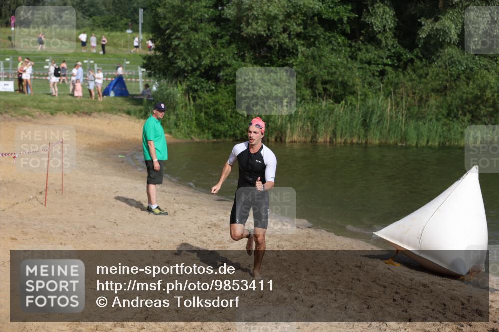 21.06.2026 - 29. Vierlanden-Triathlon Andreas Tolksdorf http://msf.ph/oto/9853411 21.06.2026 08:39:51 Schwimmen 7, 72, 103 meine-sportfotos.de