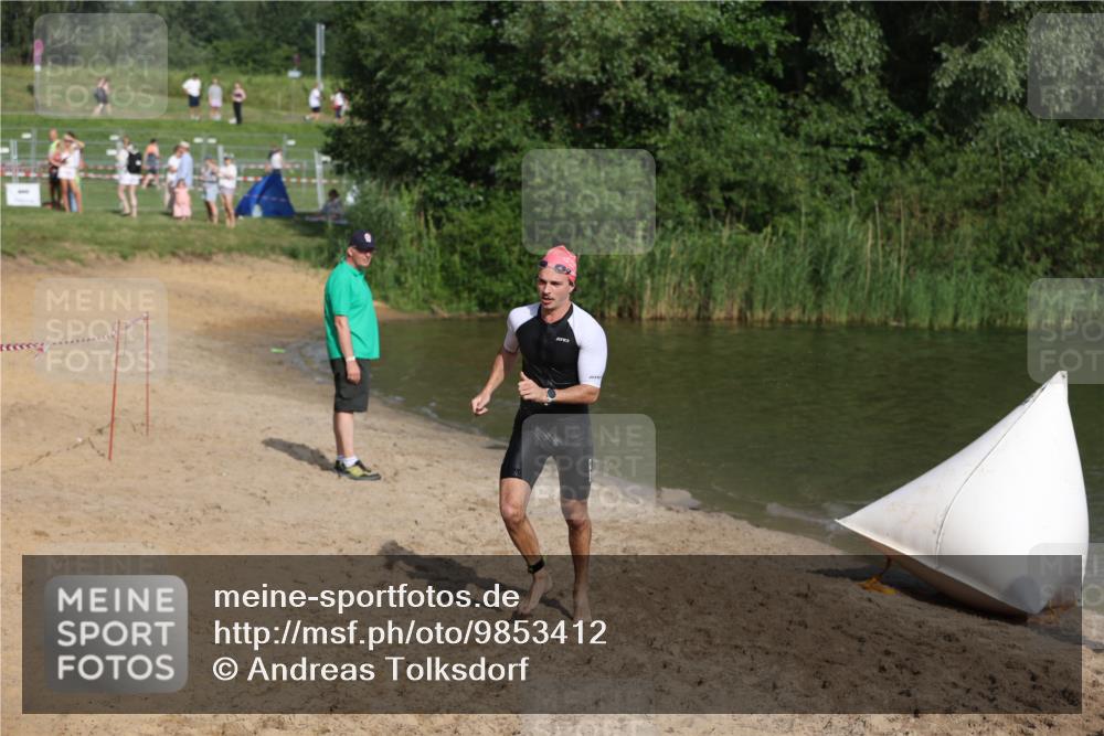 21.06.2026 - 29. Vierlanden-Triathlon Andreas Tolksdorf http://msf.ph/oto/9853412 21.06.2026 08:39:51 Schwimmen 7, 72, 103 meine-sportfotos.de