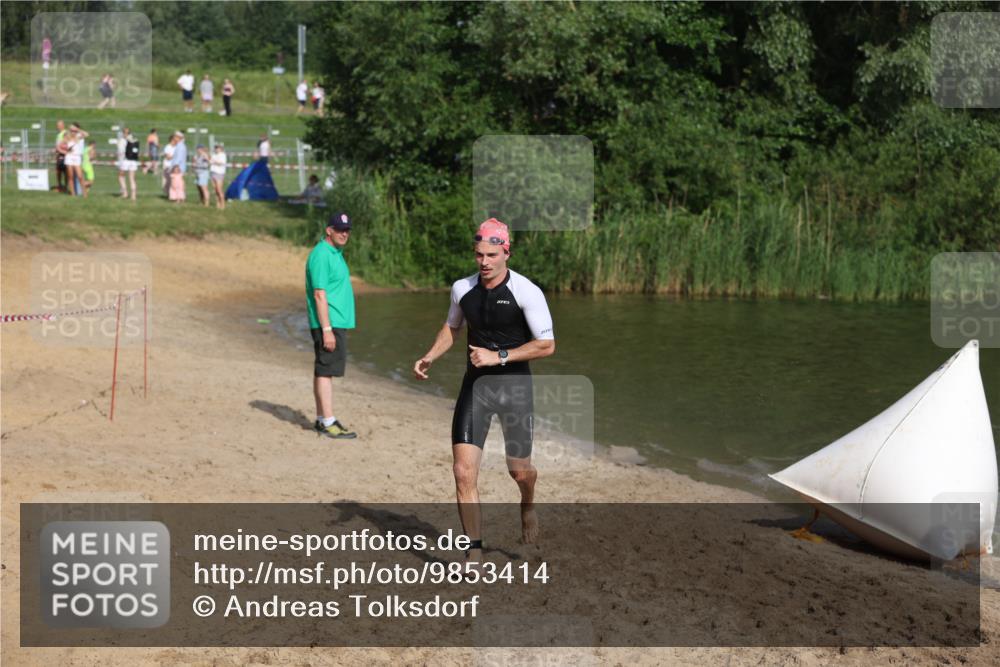 21.06.2026 - 29. Vierlanden-Triathlon Andreas Tolksdorf http://msf.ph/oto/9853414 21.06.2026 08:39:51 Schwimmen 7, 72, 103 meine-sportfotos.de