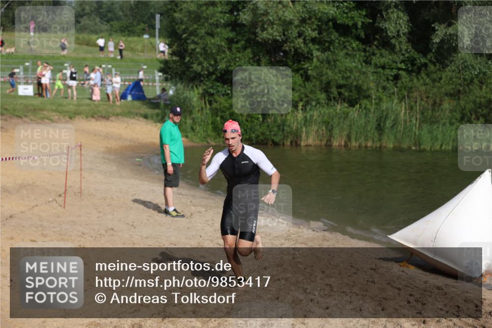 21.06.2026 - 29. Vierlanden-Triathlon Andreas Tolksdorf http://msf.ph/oto/9853417 21.06.2026 08:39:51 Schwimmen 7, 72, 103 meine-sportfotos.de