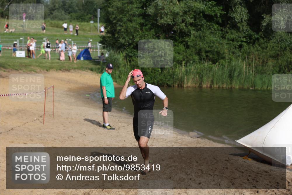 21.06.2026 - 29. Vierlanden-Triathlon Andreas Tolksdorf http://msf.ph/oto/9853419 21.06.2026 08:39:51 Schwimmen 7, 72, 103 meine-sportfotos.de