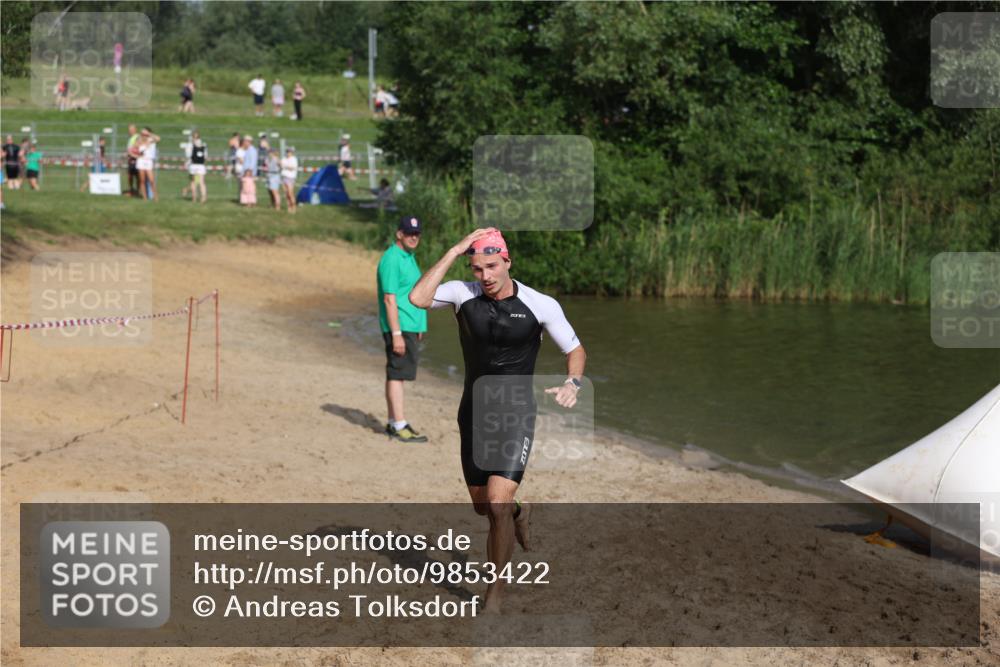 21.06.2026 - 29. Vierlanden-Triathlon Andreas Tolksdorf http://msf.ph/oto/9853422 21.06.2026 08:39:51 Schwimmen 7, 72, 103 meine-sportfotos.de