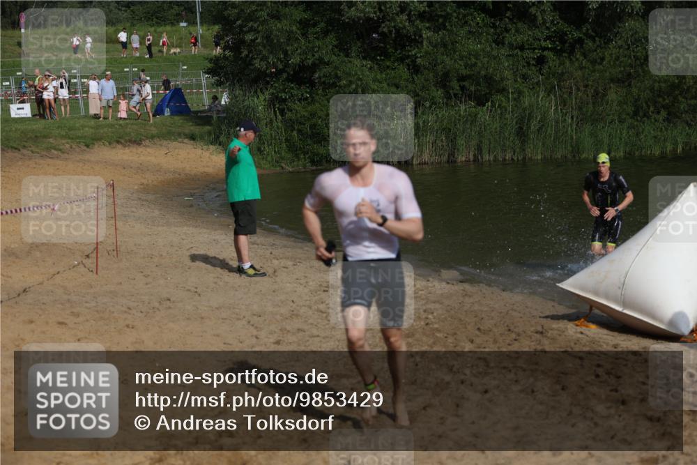 21.06.2026 - 29. Vierlanden-Triathlon Andreas Tolksdorf http://msf.ph/oto/9853429 21.06.2026 08:40:01 Schwimmen 7, 21, 55, 78, 109 meine-sportfotos.de