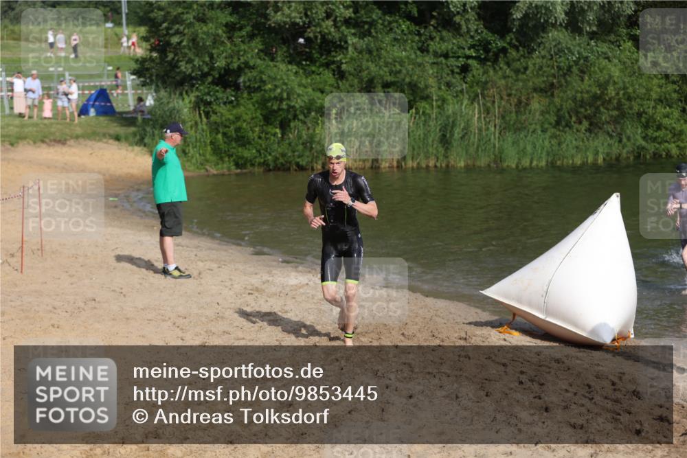 21.06.2026 - 29. Vierlanden-Triathlon Andreas Tolksdorf http://msf.ph/oto/9853445 21.06.2026 08:40:04 Schwimmen 7, 21, 55, 78, 109 meine-sportfotos.de