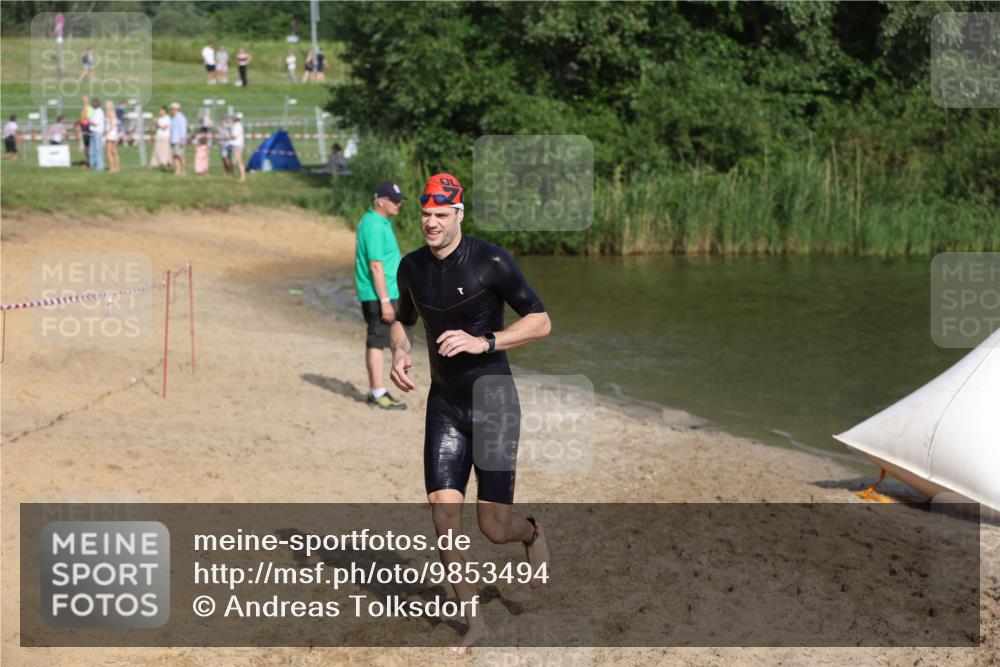 21.06.2026 - 29. Vierlanden-Triathlon Andreas Tolksdorf http://msf.ph/oto/9853494 21.06.2026 08:40:20 Schwimmen 51 meine-sportfotos.de