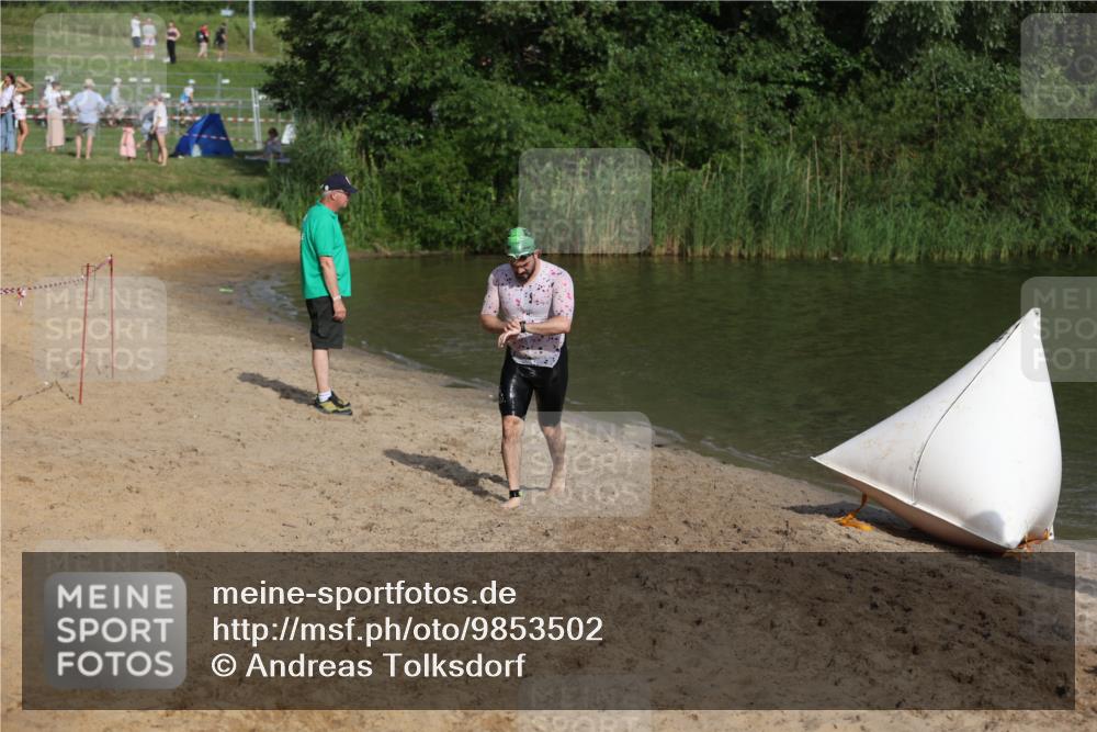 21.06.2026 - 29. Vierlanden-Triathlon Andreas Tolksdorf http://msf.ph/oto/9853502 21.06.2026 08:40:44 Schwimmen 18, 164 meine-sportfotos.de