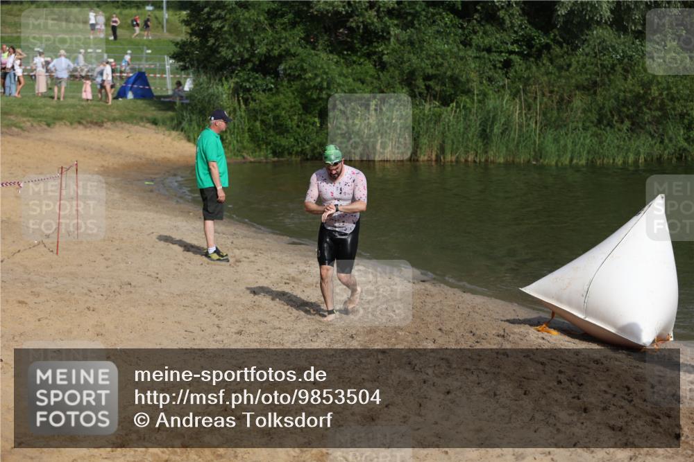 21.06.2026 - 29. Vierlanden-Triathlon Andreas Tolksdorf http://msf.ph/oto/9853504 21.06.2026 08:40:44 Schwimmen 18, 164 meine-sportfotos.de