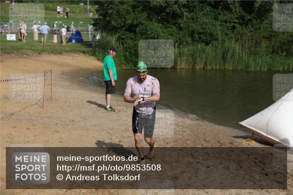 21.06.2026 - 29. Vierlanden-Triathlon Andreas Tolksdorf http://msf.ph/oto/9853508 21.06.2026 08:40:46 Schwimmen 18, 164 meine-sportfotos.de
