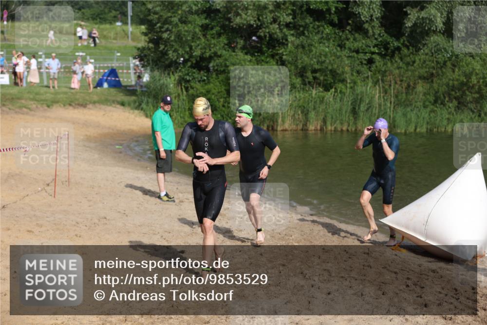 21.06.2026 - 29. Vierlanden-Triathlon Andreas Tolksdorf http://msf.ph/oto/9853529 21.06.2026 08:41:01 Schwimmen 99, 129, 132 meine-sportfotos.de
