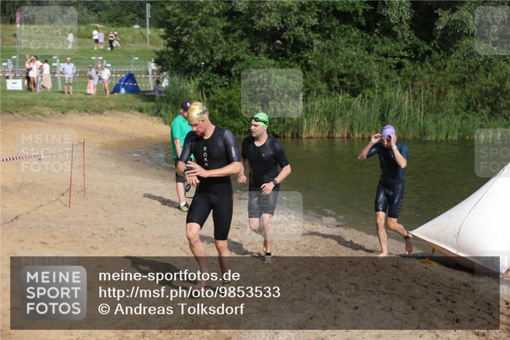 21.06.2026 - 29. Vierlanden-Triathlon Andreas Tolksdorf http://msf.ph/oto/9853533 21.06.2026 08:41:01 Schwimmen 99, 129, 132 meine-sportfotos.de