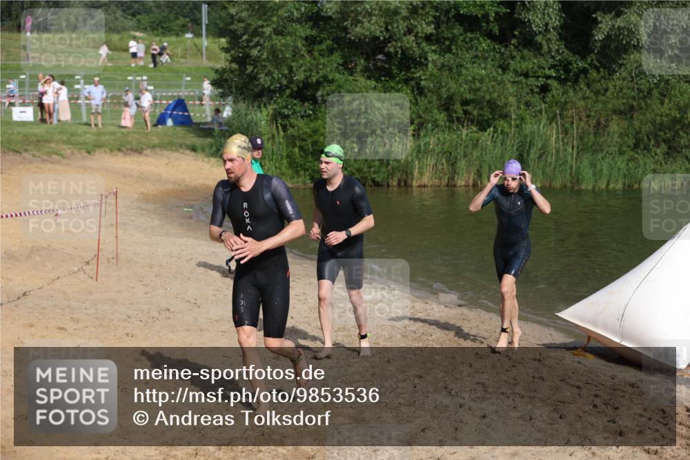 21.06.2026 - 29. Vierlanden-Triathlon Andreas Tolksdorf http://msf.ph/oto/9853536 21.06.2026 08:41:02 Schwimmen 99, 129, 132 meine-sportfotos.de