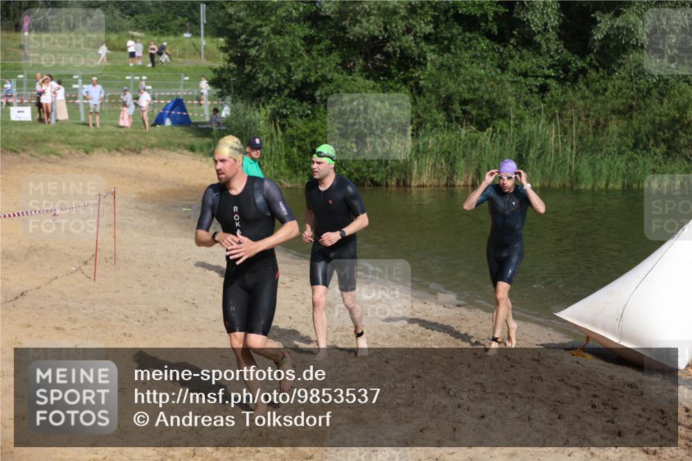 21.06.2026 - 29. Vierlanden-Triathlon Andreas Tolksdorf http://msf.ph/oto/9853537 21.06.2026 08:41:02 Schwimmen 99, 129, 132 meine-sportfotos.de