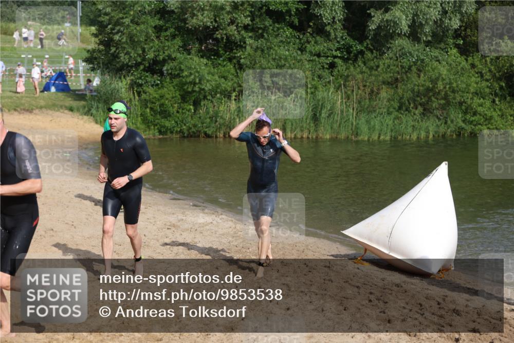 21.06.2026 - 29. Vierlanden-Triathlon Andreas Tolksdorf http://msf.ph/oto/9853538 21.06.2026 08:41:02 Schwimmen 99, 129, 132 meine-sportfotos.de