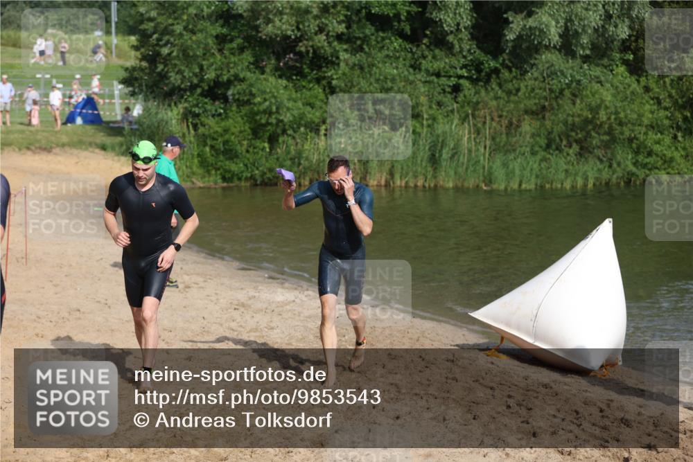 21.06.2026 - 29. Vierlanden-Triathlon Andreas Tolksdorf http://msf.ph/oto/9853543 21.06.2026 08:41:03 Schwimmen 99, 129, 132 meine-sportfotos.de