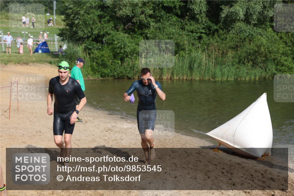 21.06.2026 - 29. Vierlanden-Triathlon Andreas Tolksdorf http://msf.ph/oto/9853545 21.06.2026 08:41:03 Schwimmen 99, 129, 132 meine-sportfotos.de