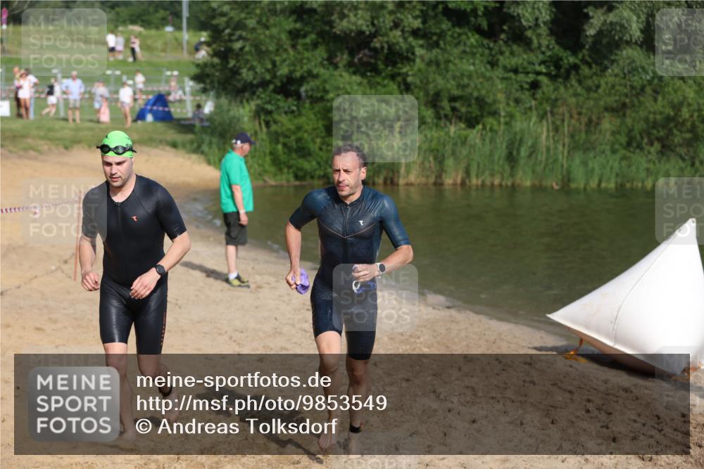 21.06.2026 - 29. Vierlanden-Triathlon Andreas Tolksdorf http://msf.ph/oto/9853549 21.06.2026 08:41:04 Schwimmen 99, 129, 132 meine-sportfotos.de