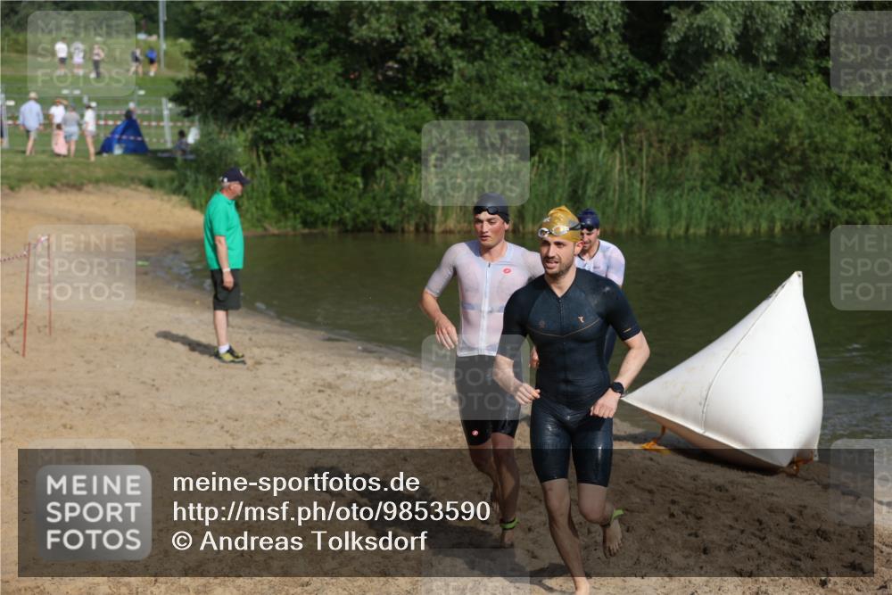 21.06.2026 - 29. Vierlanden-Triathlon Andreas Tolksdorf http://msf.ph/oto/9853590 21.06.2026 08:41:58 Schwimmen 38, 62, 67 meine-sportfotos.de