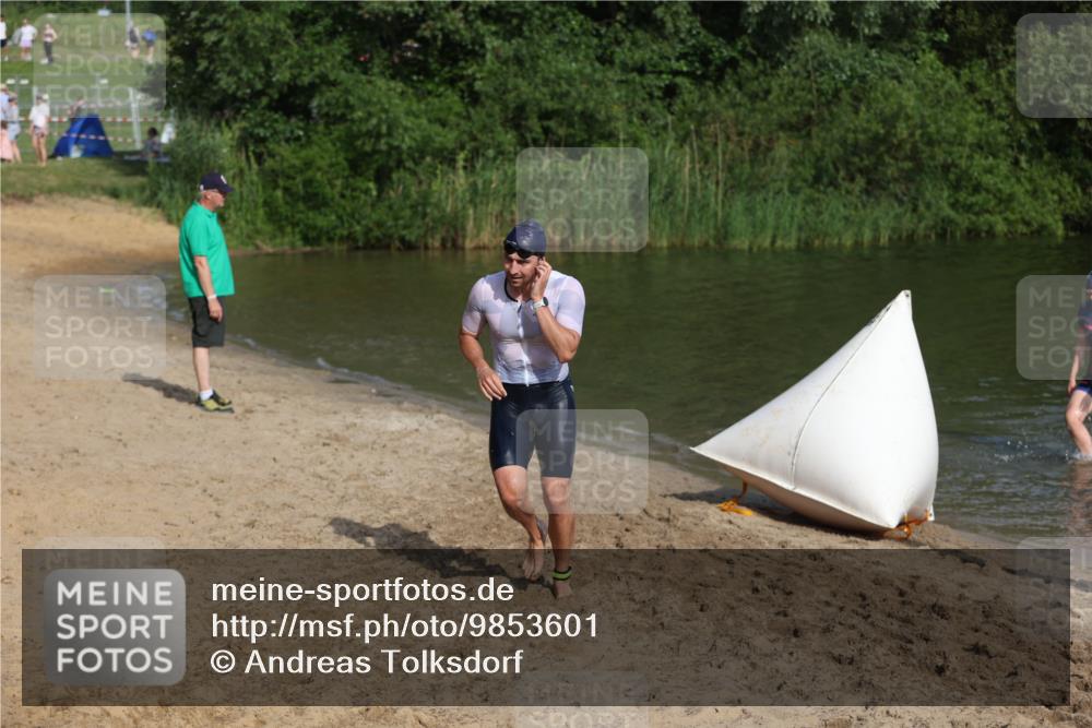 21.06.2026 - 29. Vierlanden-Triathlon Andreas Tolksdorf http://msf.ph/oto/9853601 21.06.2026 08:42:00 Schwimmen 38, 62, 67 meine-sportfotos.de