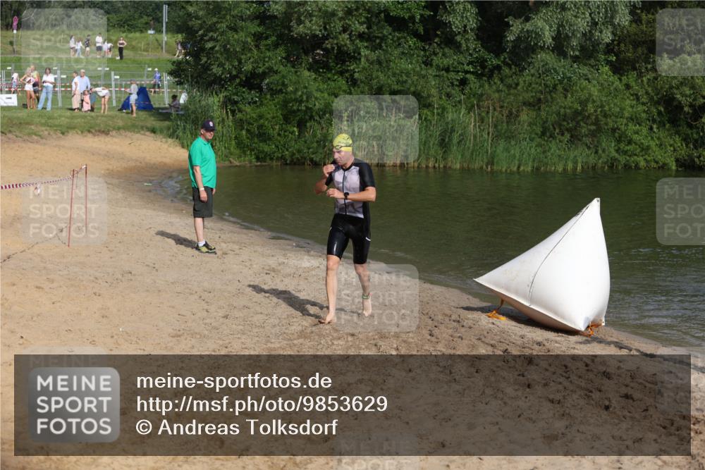 21.06.2026 - 29. Vierlanden-Triathlon Andreas Tolksdorf http://msf.ph/oto/9853629 21.06.2026 08:42:34 Schwimmen 148, 193, 210 meine-sportfotos.de