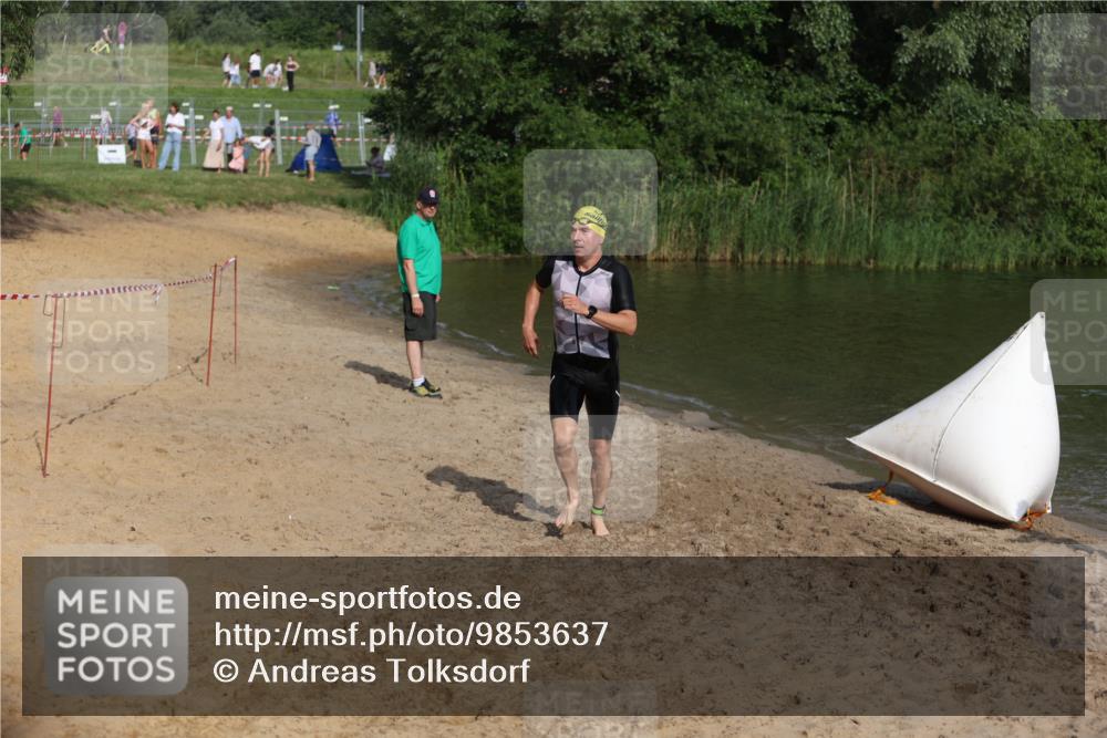 21.06.2026 - 29. Vierlanden-Triathlon Andreas Tolksdorf http://msf.ph/oto/9853637 21.06.2026 08:42:35 Schwimmen 148, 193, 210 meine-sportfotos.de