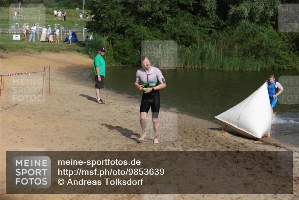 21.06.2026 - 29. Vierlanden-Triathlon Andreas Tolksdorf http://msf.ph/oto/9853639 21.06.2026 08:42:40 Schwimmen 27, 148, 193, 210 meine-sportfotos.de