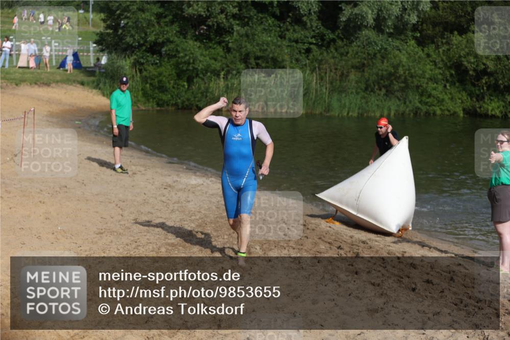 21.06.2026 - 29. Vierlanden-Triathlon Andreas Tolksdorf http://msf.ph/oto/9853655 21.06.2026 08:42:44 Schwimmen 27, 193, 210 meine-sportfotos.de