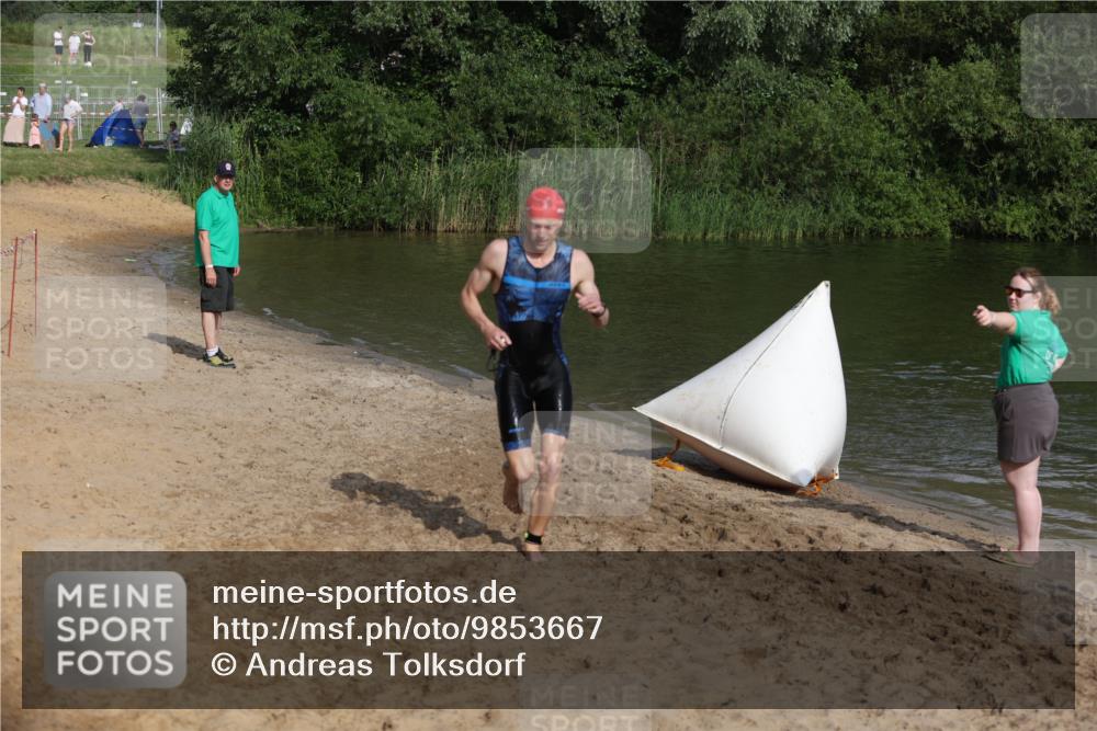 21.06.2026 - 29. Vierlanden-Triathlon Andreas Tolksdorf http://msf.ph/oto/9853667 21.06.2026 08:43:19 Schwimmen 56 meine-sportfotos.de