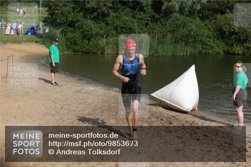 21.06.2026 - 29. Vierlanden-Triathlon Andreas Tolksdorf http://msf.ph/oto/9853673 21.06.2026 08:43:19 Schwimmen 56 meine-sportfotos.de