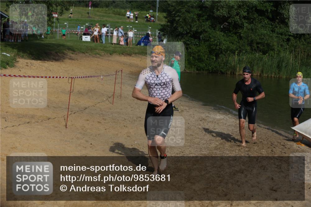 21.06.2026 - 29. Vierlanden-Triathlon Andreas Tolksdorf http://msf.ph/oto/9853681 21.06.2026 08:43:39 Schwimmen 42, 44, 88, 108, 154, 197 meine-sportfotos.de