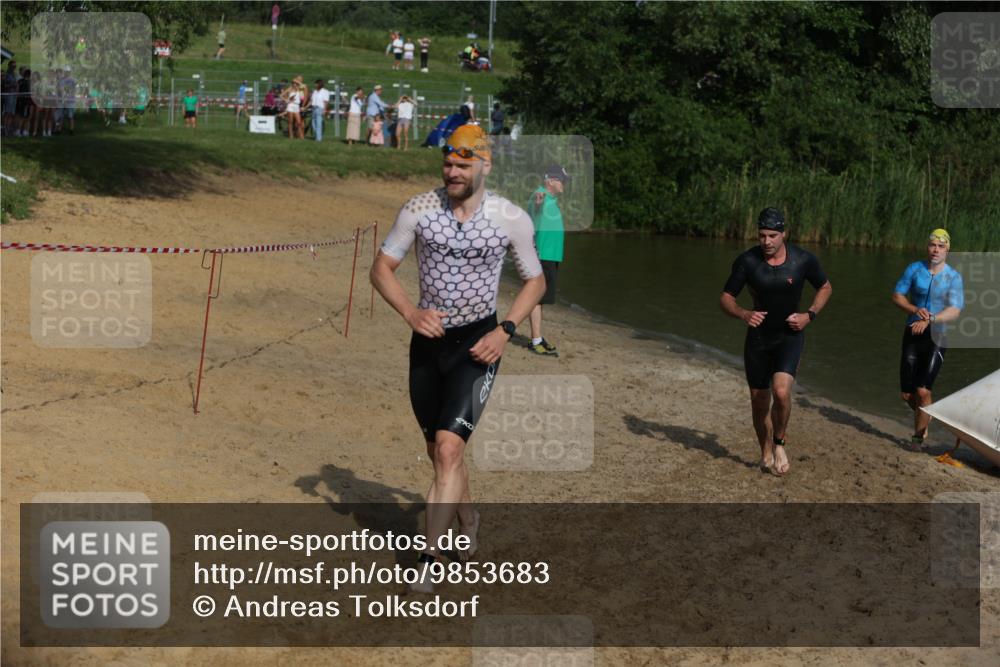 21.06.2026 - 29. Vierlanden-Triathlon Andreas Tolksdorf http://msf.ph/oto/9853683 21.06.2026 08:43:39 Schwimmen 42, 44, 88, 108, 154, 197 meine-sportfotos.de