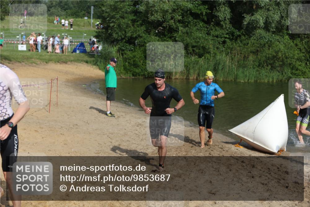 21.06.2026 - 29. Vierlanden-Triathlon Andreas Tolksdorf http://msf.ph/oto/9853687 21.06.2026 08:43:40 Schwimmen 42, 44, 88, 108, 154, 197 meine-sportfotos.de
