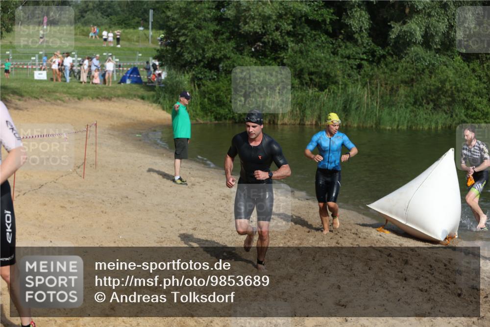 21.06.2026 - 29. Vierlanden-Triathlon Andreas Tolksdorf http://msf.ph/oto/9853689 21.06.2026 08:43:40 Schwimmen 42, 44, 88, 108, 154, 197 meine-sportfotos.de