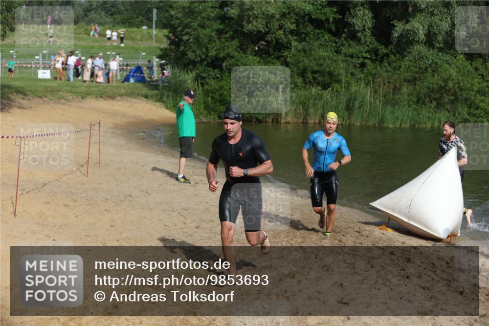 21.06.2026 - 29. Vierlanden-Triathlon Andreas Tolksdorf http://msf.ph/oto/9853693 21.06.2026 08:43:40 Schwimmen 42, 44, 88, 108, 154, 197 meine-sportfotos.de