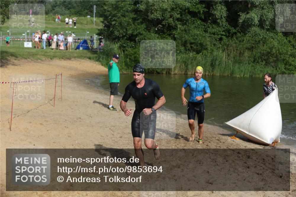 21.06.2026 - 29. Vierlanden-Triathlon Andreas Tolksdorf http://msf.ph/oto/9853694 21.06.2026 08:43:40 Schwimmen 42, 44, 88, 108, 154, 197 meine-sportfotos.de