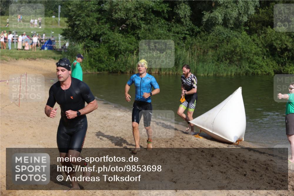 21.06.2026 - 29. Vierlanden-Triathlon Andreas Tolksdorf http://msf.ph/oto/9853698 21.06.2026 08:43:41 Schwimmen 42, 44, 88, 108, 154, 197 meine-sportfotos.de