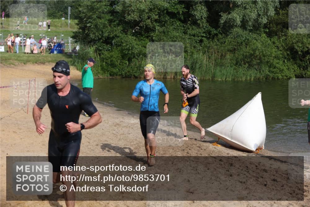 21.06.2026 - 29. Vierlanden-Triathlon Andreas Tolksdorf http://msf.ph/oto/9853701 21.06.2026 08:43:41 Schwimmen 42, 44, 88, 108, 154, 197 meine-sportfotos.de