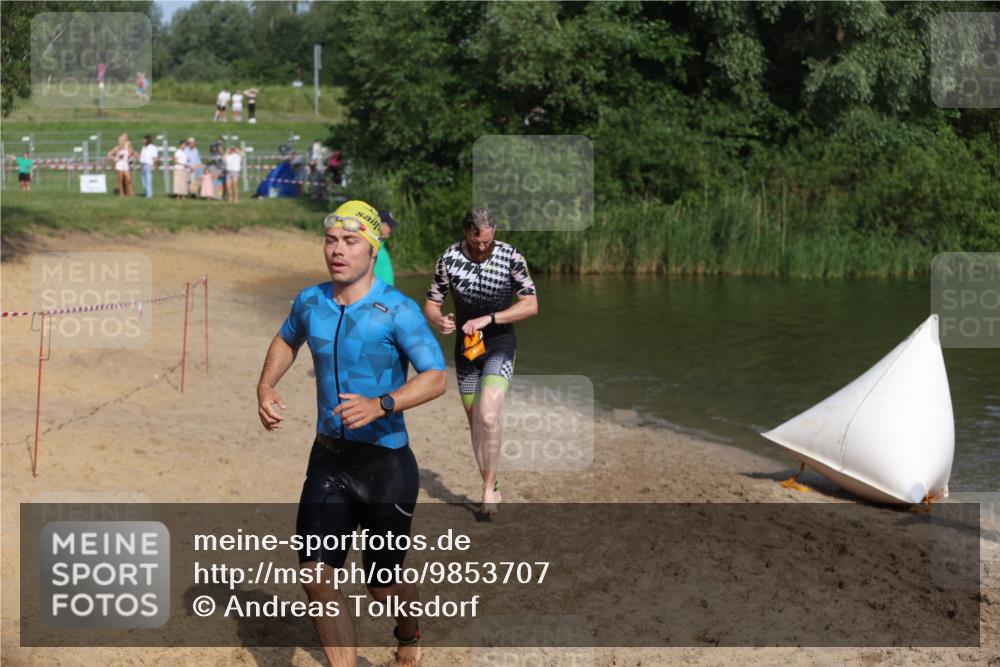 21.06.2026 - 29. Vierlanden-Triathlon Andreas Tolksdorf http://msf.ph/oto/9853707 21.06.2026 08:43:43 Schwimmen 44, 88, 108, 154, 197, 1355 meine-sportfotos.de