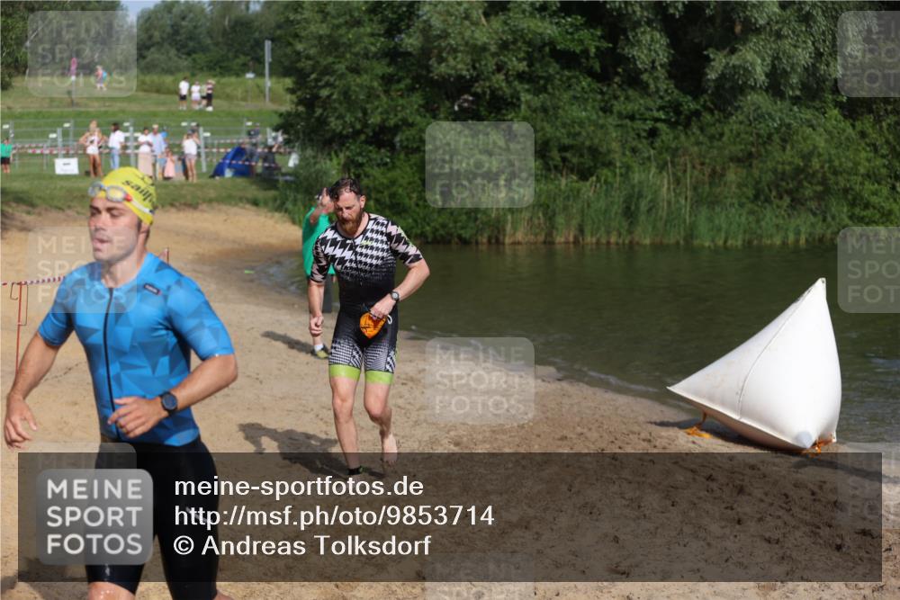 21.06.2026 - 29. Vierlanden-Triathlon Andreas Tolksdorf http://msf.ph/oto/9853714 21.06.2026 08:43:43 Schwimmen 44, 88, 108, 154, 197, 1355 meine-sportfotos.de
