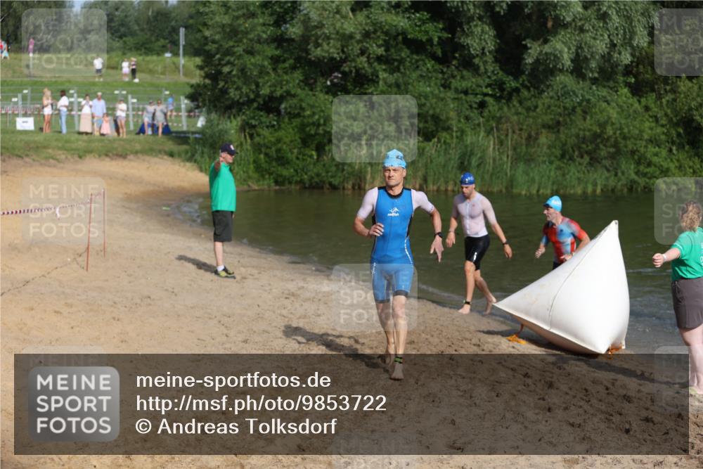 21.06.2026 - 29. Vierlanden-Triathlon Andreas Tolksdorf http://msf.ph/oto/9853722 21.06.2026 08:43:47 Schwimmen 44, 112, 154, 197, 1355 meine-sportfotos.de