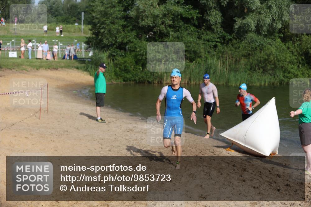 21.06.2026 - 29. Vierlanden-Triathlon Andreas Tolksdorf http://msf.ph/oto/9853723 21.06.2026 08:43:47 Schwimmen 44, 112, 154, 197, 1355 meine-sportfotos.de