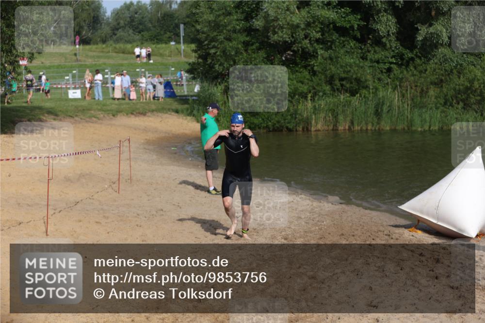21.06.2026 - 29. Vierlanden-Triathlon Andreas Tolksdorf http://msf.ph/oto/9853756 21.06.2026 08:44:12 Schwimmen 4, 29, 34, 202 meine-sportfotos.de