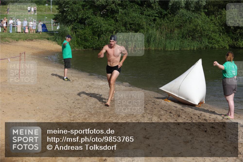 21.06.2026 - 29. Vierlanden-Triathlon Andreas Tolksdorf http://msf.ph/oto/9853765 21.06.2026 08:44:17 Schwimmen 34, 202 meine-sportfotos.de