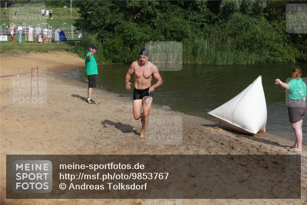 21.06.2026 - 29. Vierlanden-Triathlon Andreas Tolksdorf http://msf.ph/oto/9853767 21.06.2026 08:44:17 Schwimmen 34, 202 meine-sportfotos.de