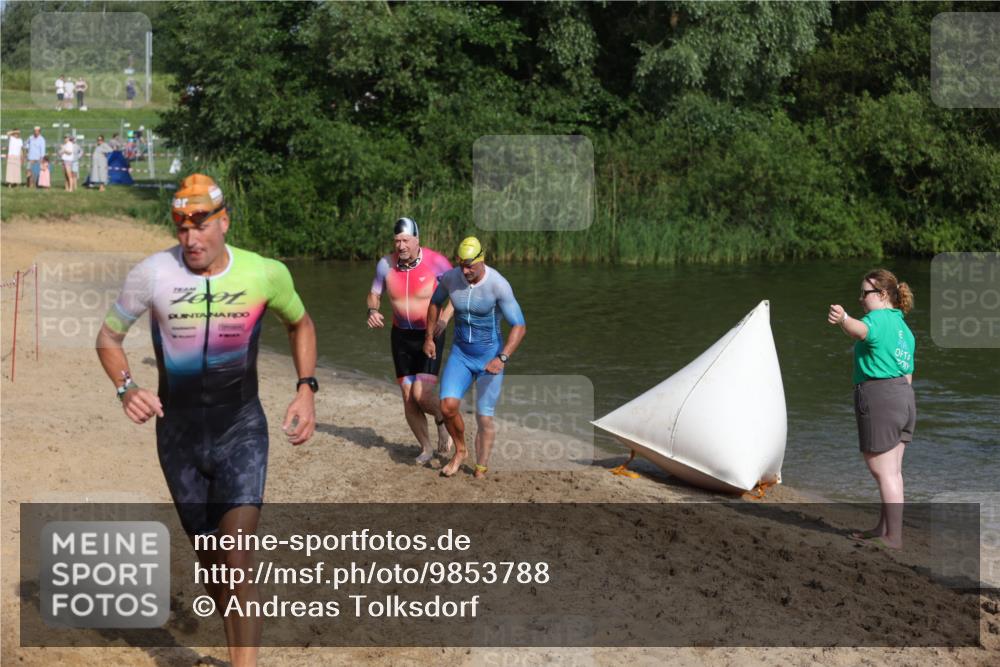 21.06.2026 - 29. Vierlanden-Triathlon Andreas Tolksdorf http://msf.ph/oto/9853788 21.06.2026 08:44:25 Schwimmen 142, 196, 202 meine-sportfotos.de
