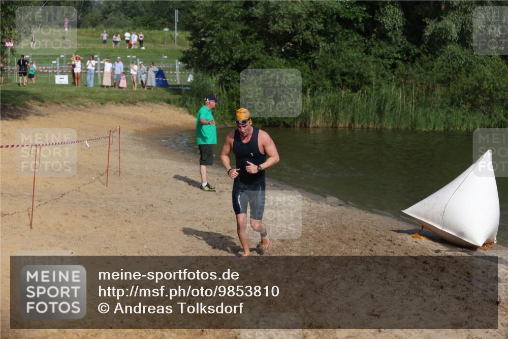 21.06.2026 - 29. Vierlanden-Triathlon Andreas Tolksdorf http://msf.ph/oto/9853810 21.06.2026 08:44:35 Schwimmen 39, 104, 142, 160, 196 meine-sportfotos.de