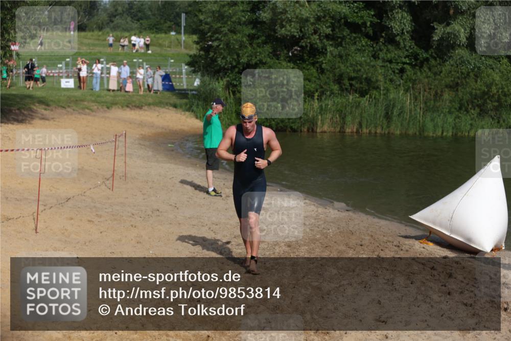 21.06.2026 - 29. Vierlanden-Triathlon Andreas Tolksdorf http://msf.ph/oto/9853814 21.06.2026 08:44:35 Schwimmen 39, 104, 142, 160, 196 meine-sportfotos.de