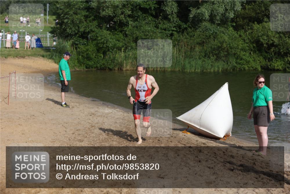 21.06.2026 - 29. Vierlanden-Triathlon Andreas Tolksdorf http://msf.ph/oto/9853820 21.06.2026 08:44:41 Schwimmen 39, 104, 160, 184 meine-sportfotos.de