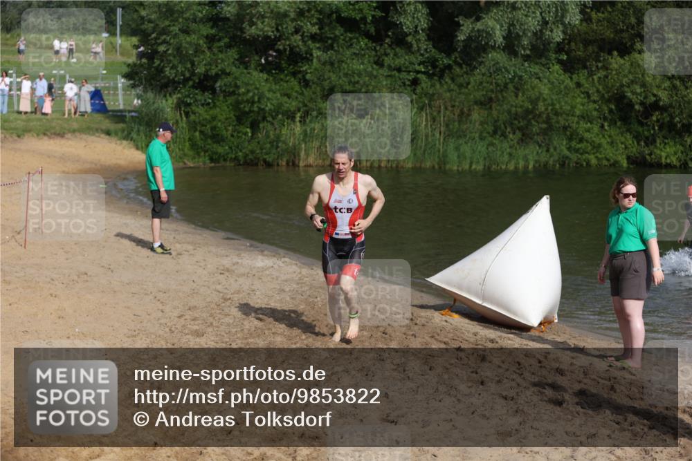 21.06.2026 - 29. Vierlanden-Triathlon Andreas Tolksdorf http://msf.ph/oto/9853822 21.06.2026 08:44:41 Schwimmen 39, 104, 160, 184 meine-sportfotos.de